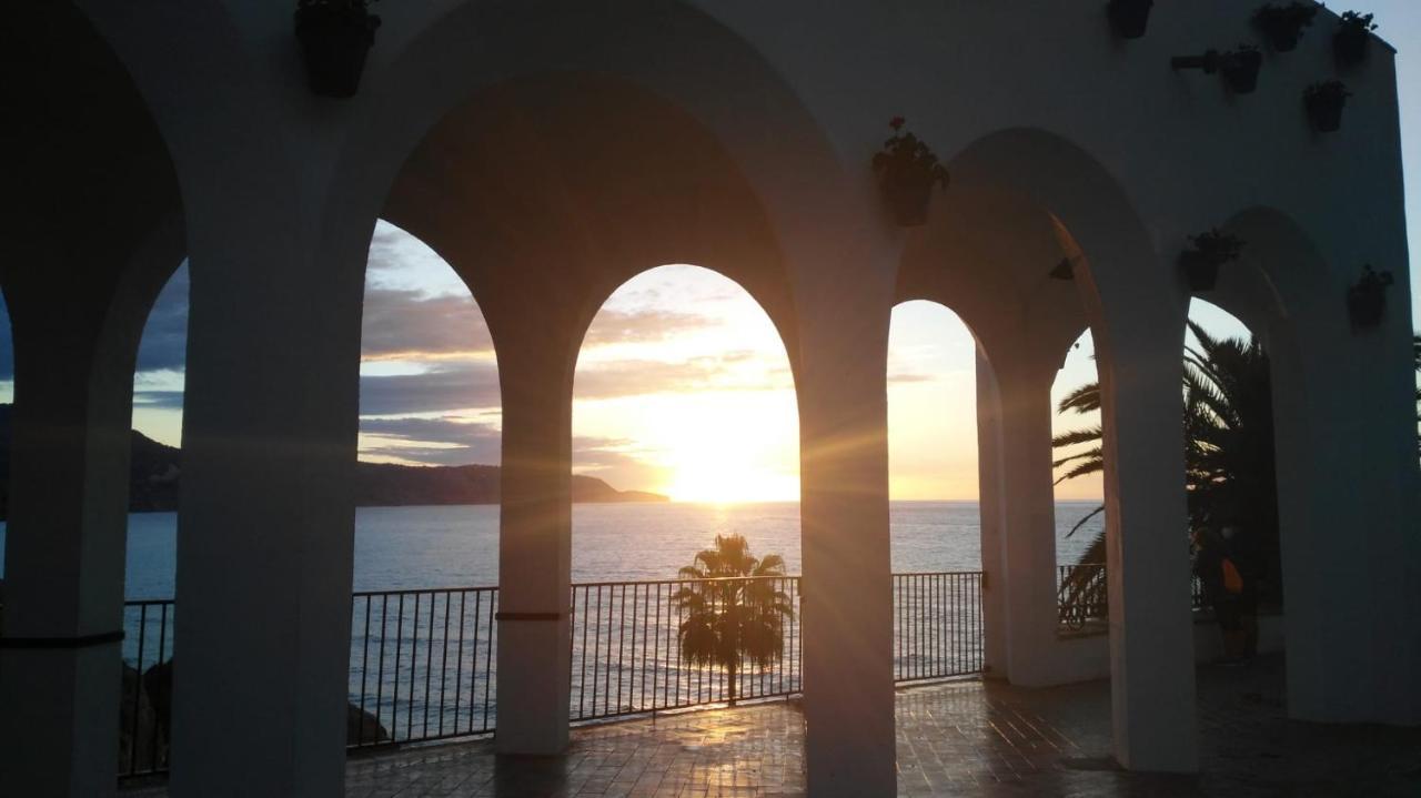 Acapulco Playa Beautiful Seaview Apartment Nerja Ngoại thất bức ảnh
